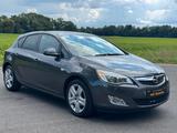 Opel Astra J Lim Design Edition*GARANTIE*HU NEU* - Opel Astra aus 2011: H