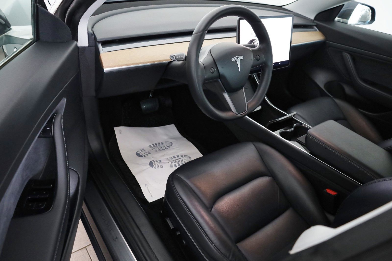 Fahrzeugabbildung Tesla Model 3 Standard Range Plus,Leder,Kamera,SH,Pano