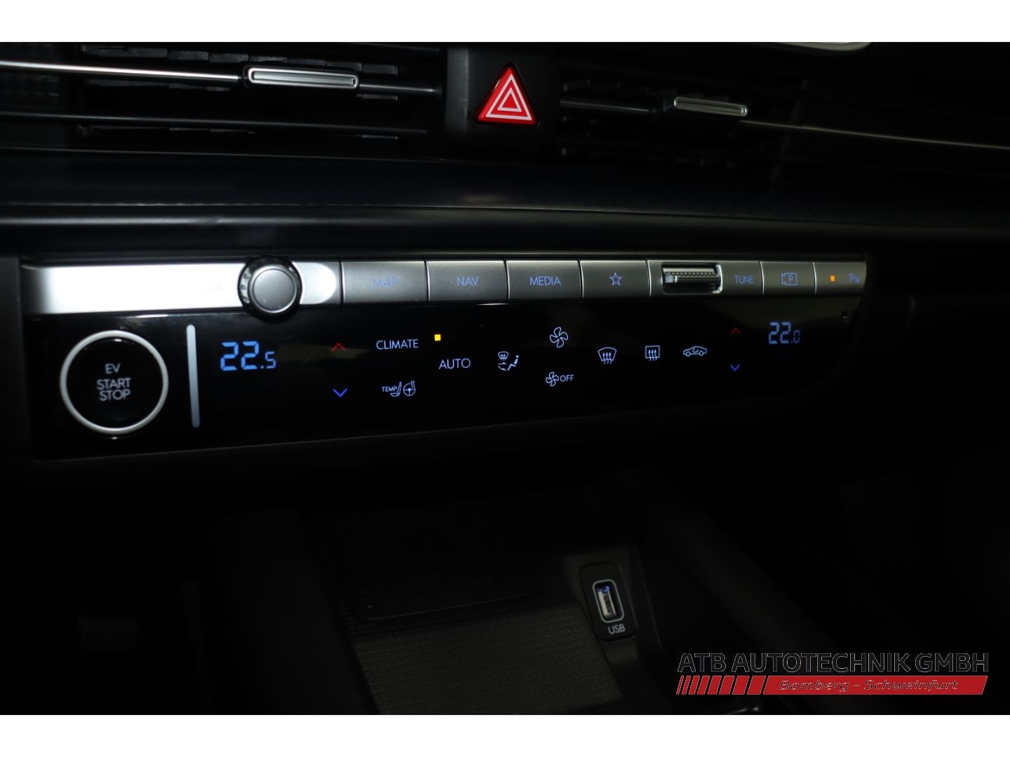 Fahrzeugabbildung Hyundai IONIQ 6 77,4 kWh DYNAMIQ 97,1% SOH Navi LED ACC