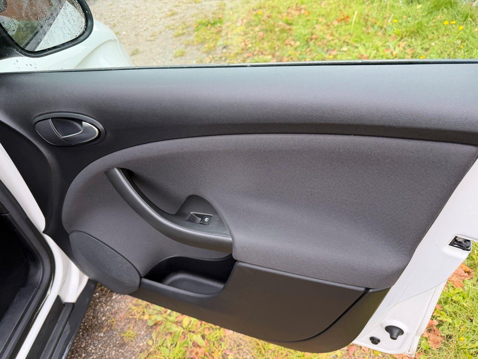 Seat Altea XL 2011 — photo 15