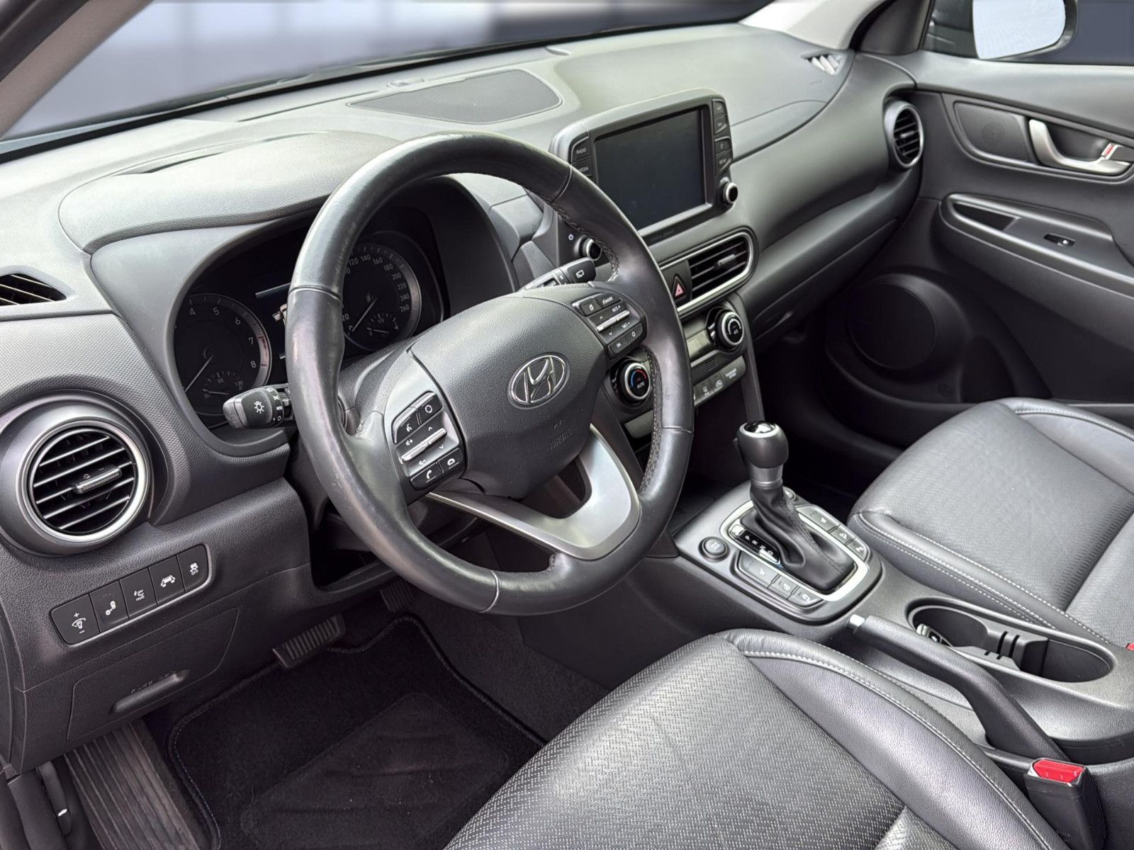 Fahrzeugabbildung Hyundai Kona Premium 4WD/ Leder/ unfallfrei