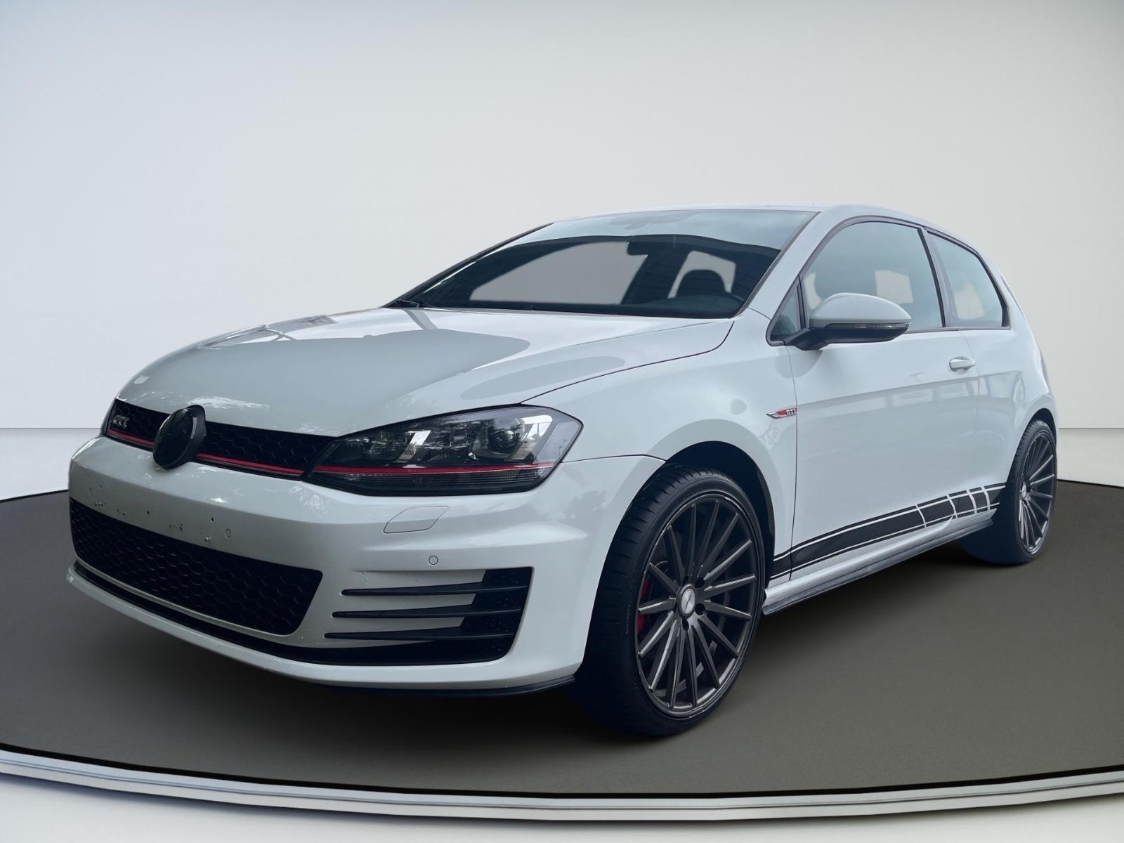 Volkswagen Golf 2.0 TSI DSG BMT GTI ACC+Kamera