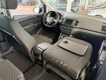 Volkswagen Sharan 2.0TDI XENON PANORAMA ACC DCC 7 SITZ AHK