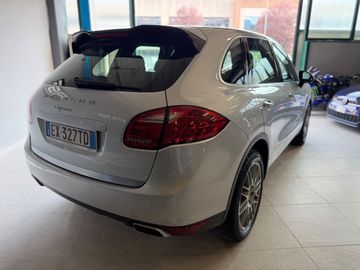 Porsche Cayenne - 6