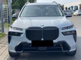 BMW X7 xDrive 40 d M Sport/CARBON-PAKET - gebrauchte BMW X7 aus dem Jahr 2023