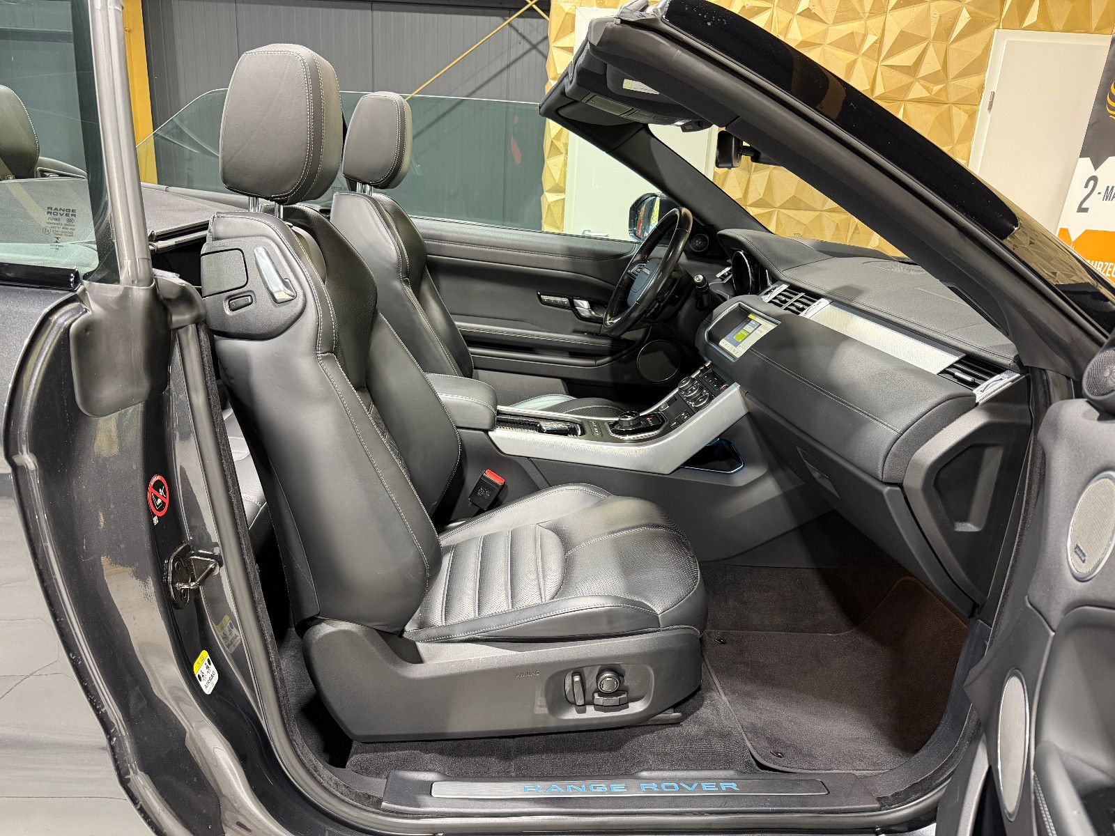 Fahrzeugabbildung Land Rover Cabriolet HSE Dynamic/360'KAM/LED/LEDER/NAVI/HUD