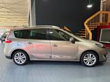 Renault Grand Scenic III 1.6 dCi Luxe/ Leder/ Navi/ BOSE - Renault Scenic: Luxe