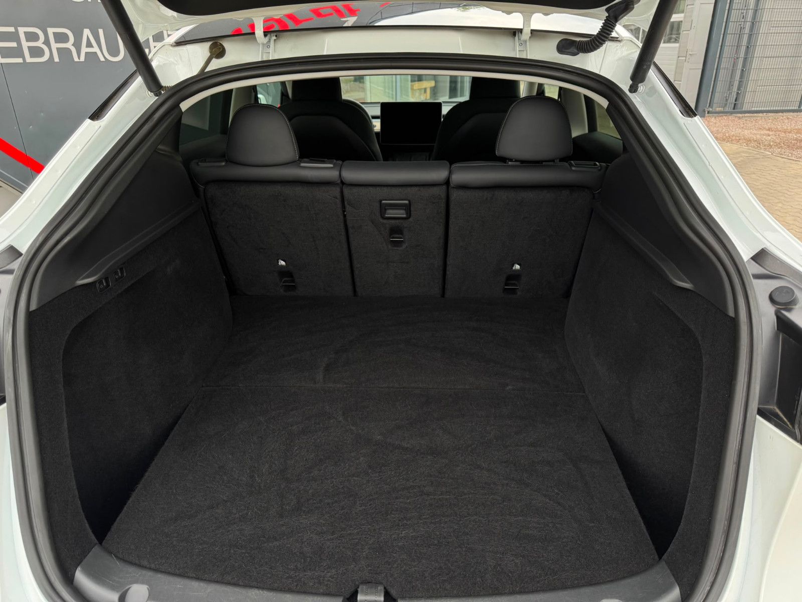 Tesla Model Y RWD Matrix LED Leder FSD SOH 95 foto 8