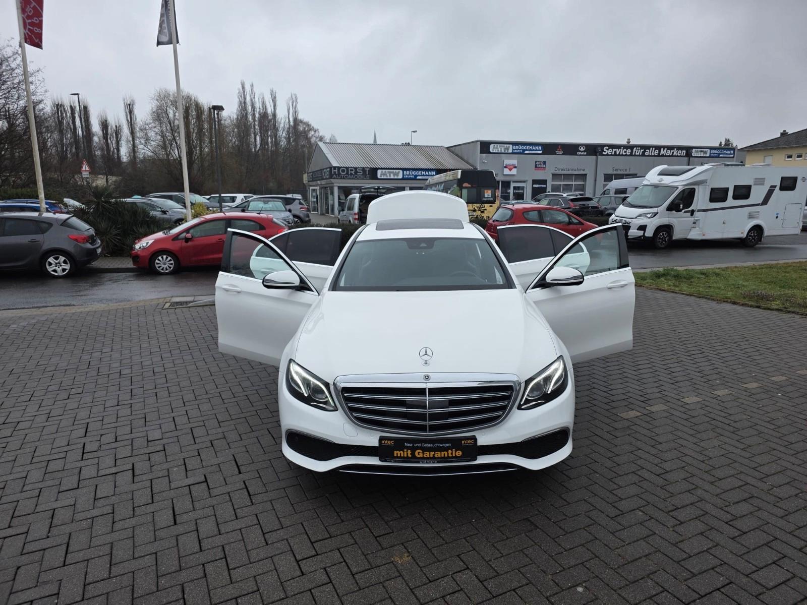 Mercedes-Benz E 220 Limousine 4Matic NAVI,KAMERA,SCHIEBEDACH,
