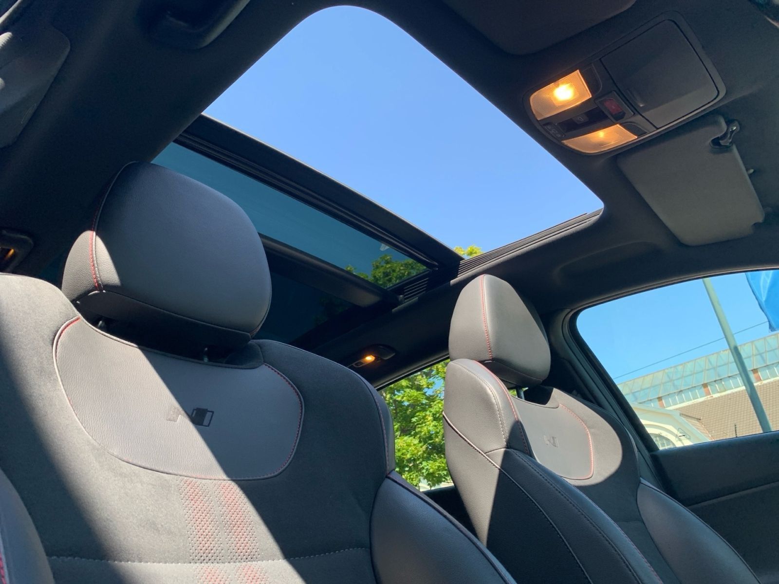 Fahrzeugabbildung Hyundai i30 1.5 T-GDI DCT N-Line Pano