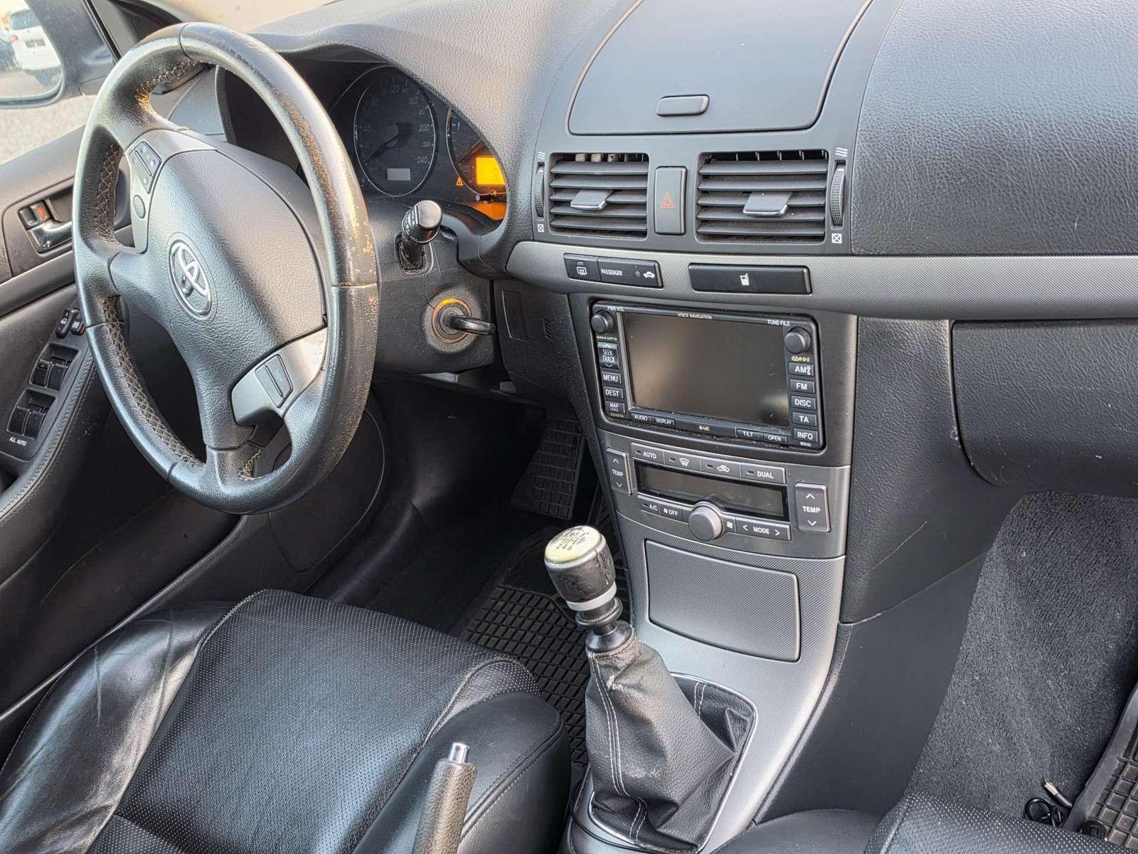 Toyota Avensis 2007 — photo 10