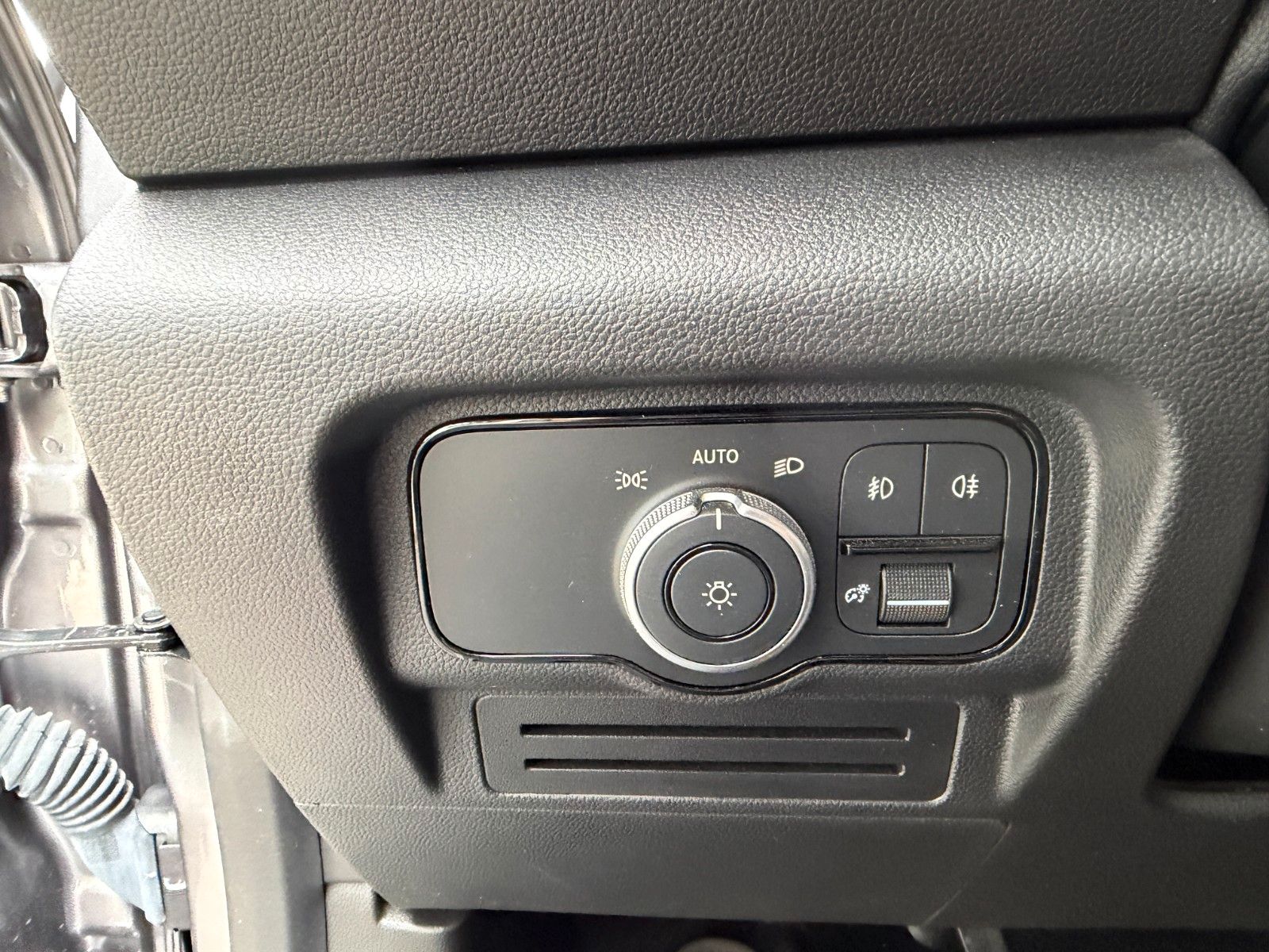 Fahrzeugabbildung Mercedes-Benz Citan 112 CDI Tourer Pro Kamera LED MBUX