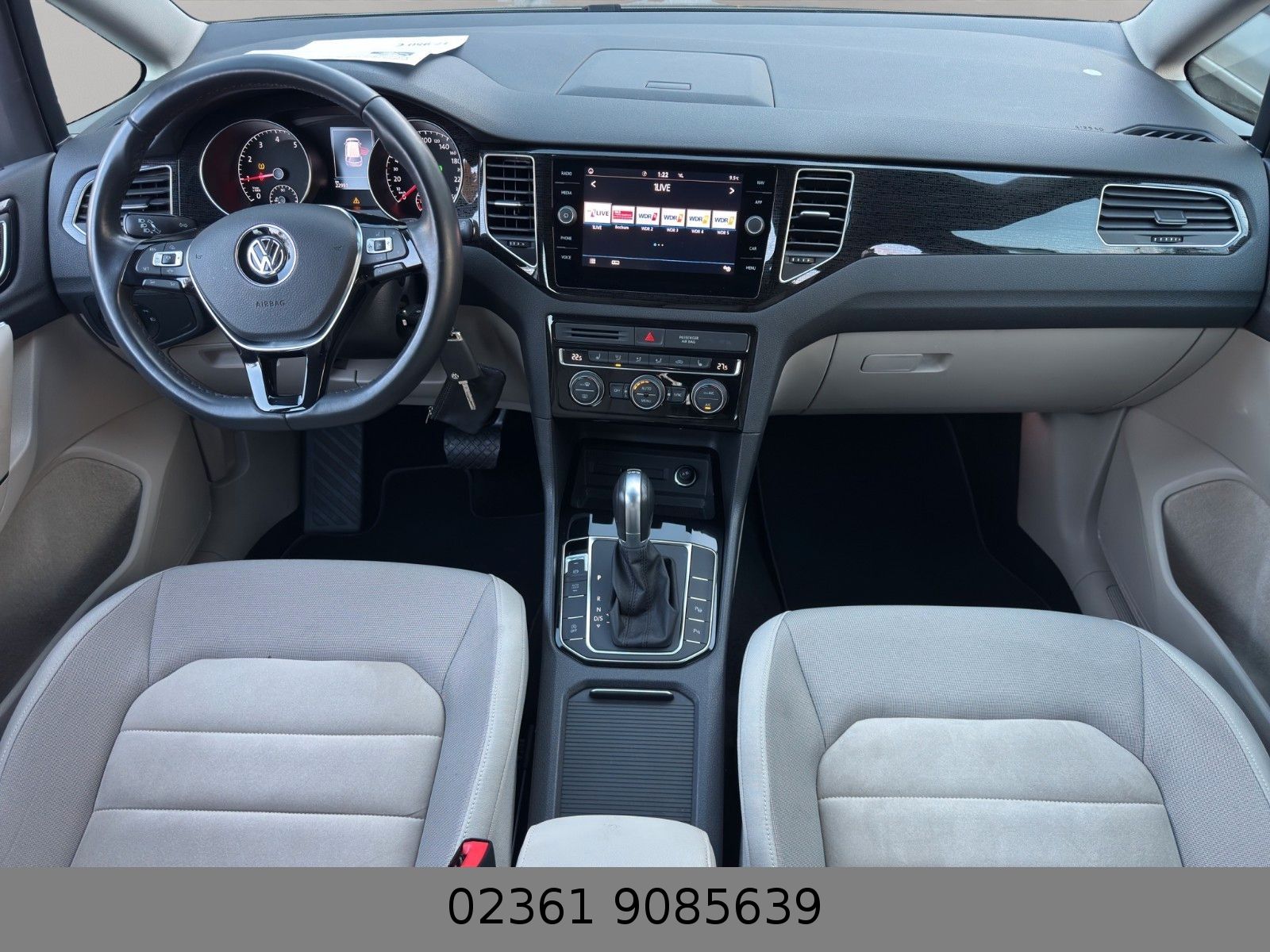 Fahrzeugabbildung Volkswagen Golf Sportsvan VII Highline Automatik/Navi