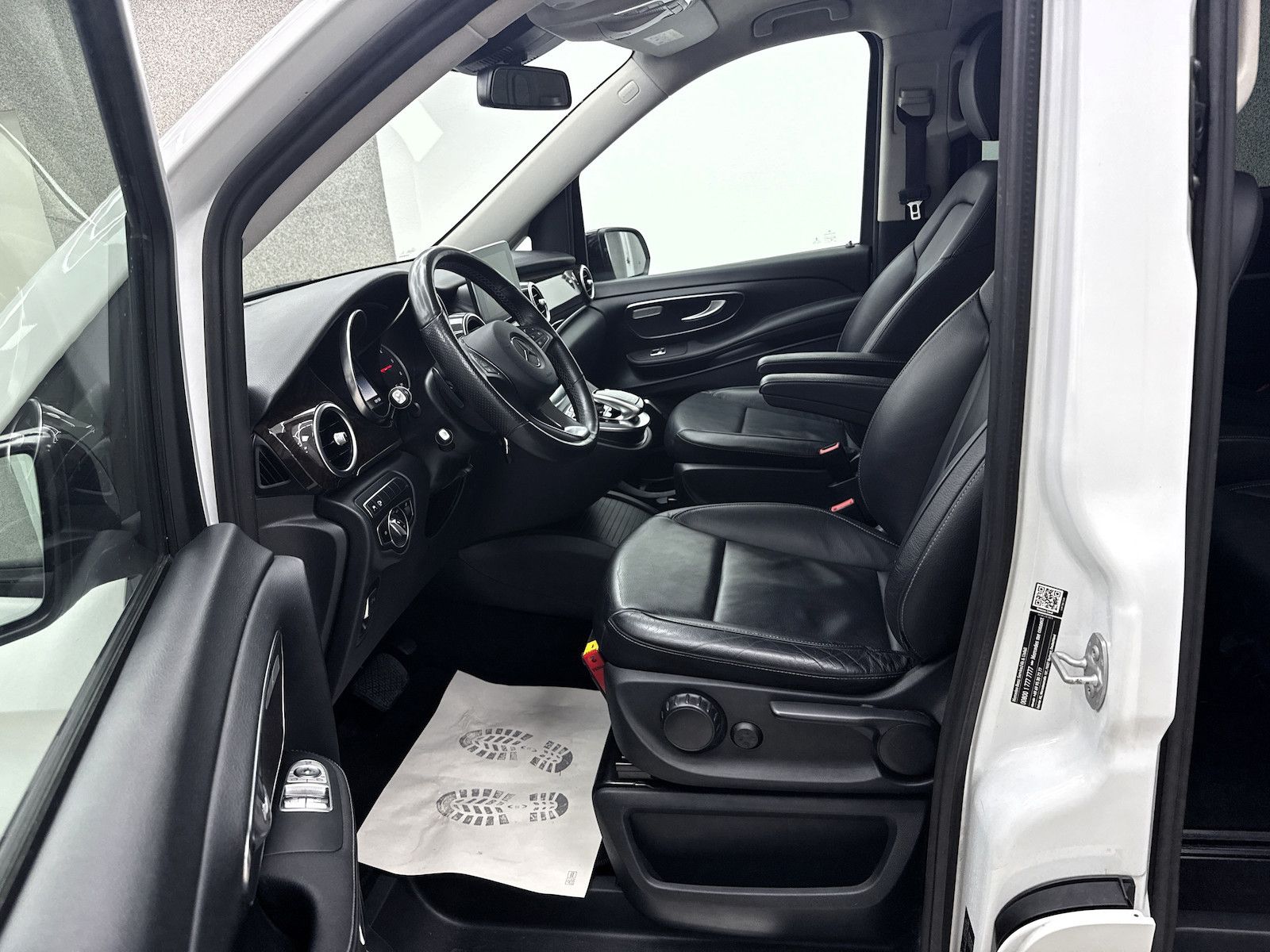 Mercedes-Benz V 250 d Avantgarde Edition Night Com Bur LED AHK foto 5
