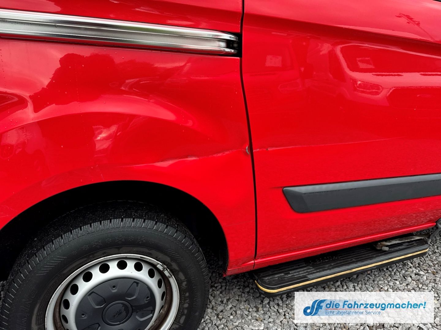 Fahrzeugabbildung Ford Transit Custom Kombi 300 L1 2.2 TDCi *1587