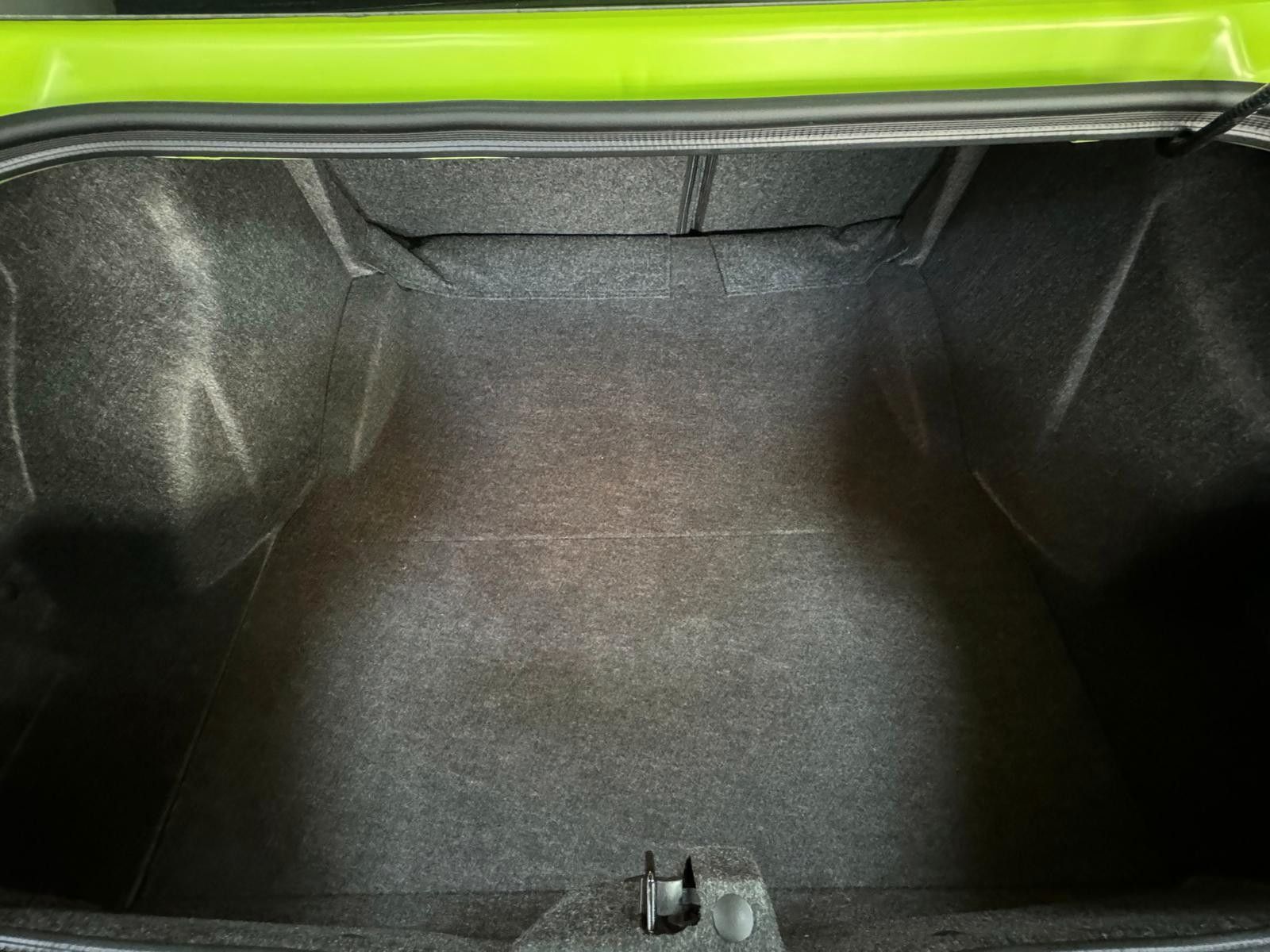 Fahrzeugabbildung Dodge CHALLENGER HELLCAT JAILBREAK-LAGUNA-SUNROOF-LAST