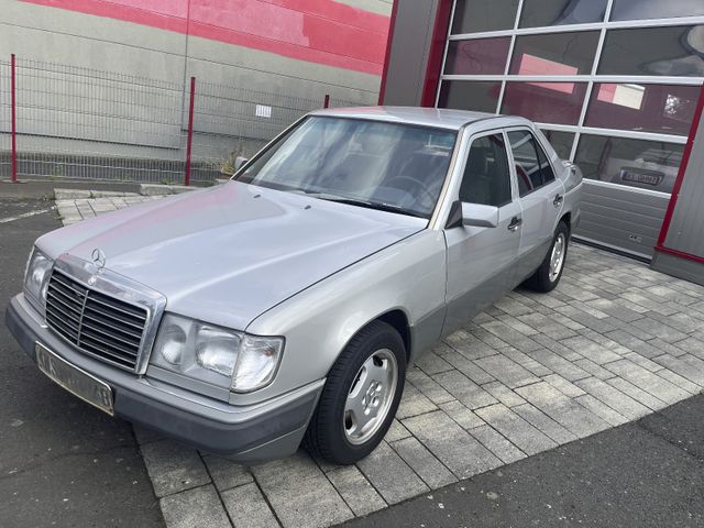 Mercedes-Benz 230 E, W124, Automatic