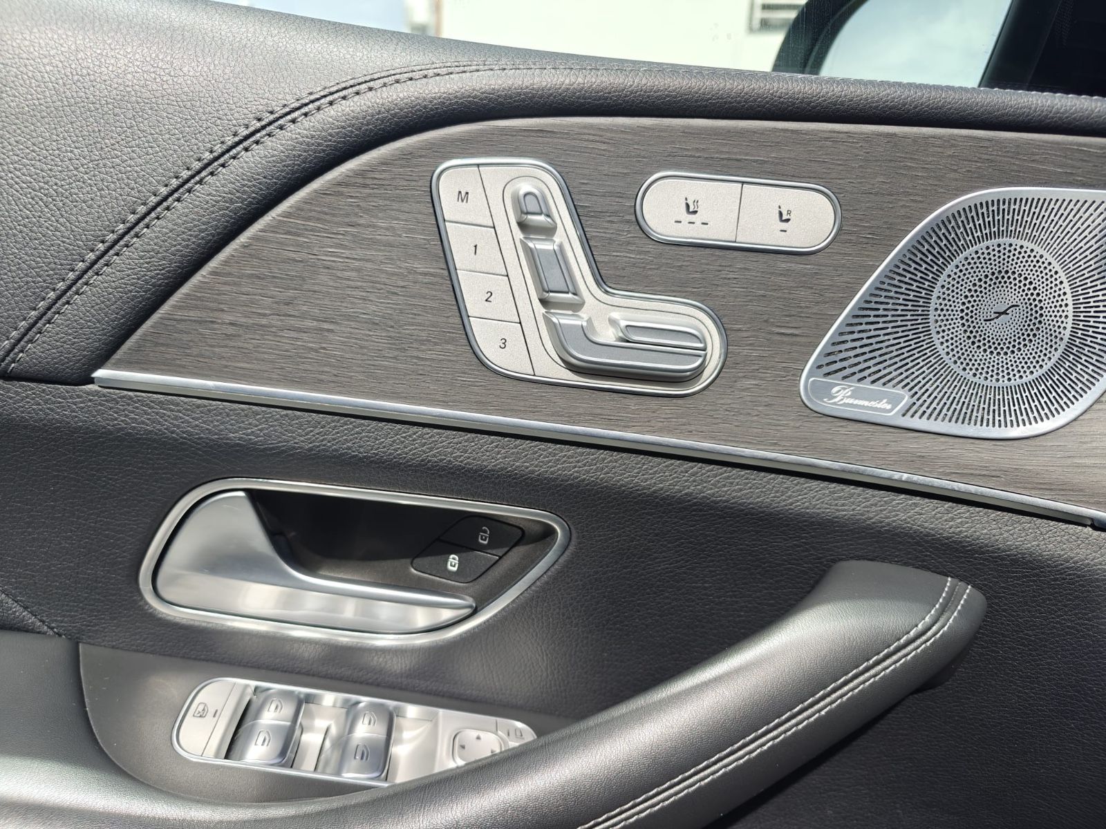 Mercedes-Benz GLE 400d 4Matic/ AMG-LINE/ Burmester/ Pano/ 360° foto 19