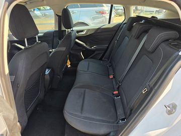 Ford Focus - 11
