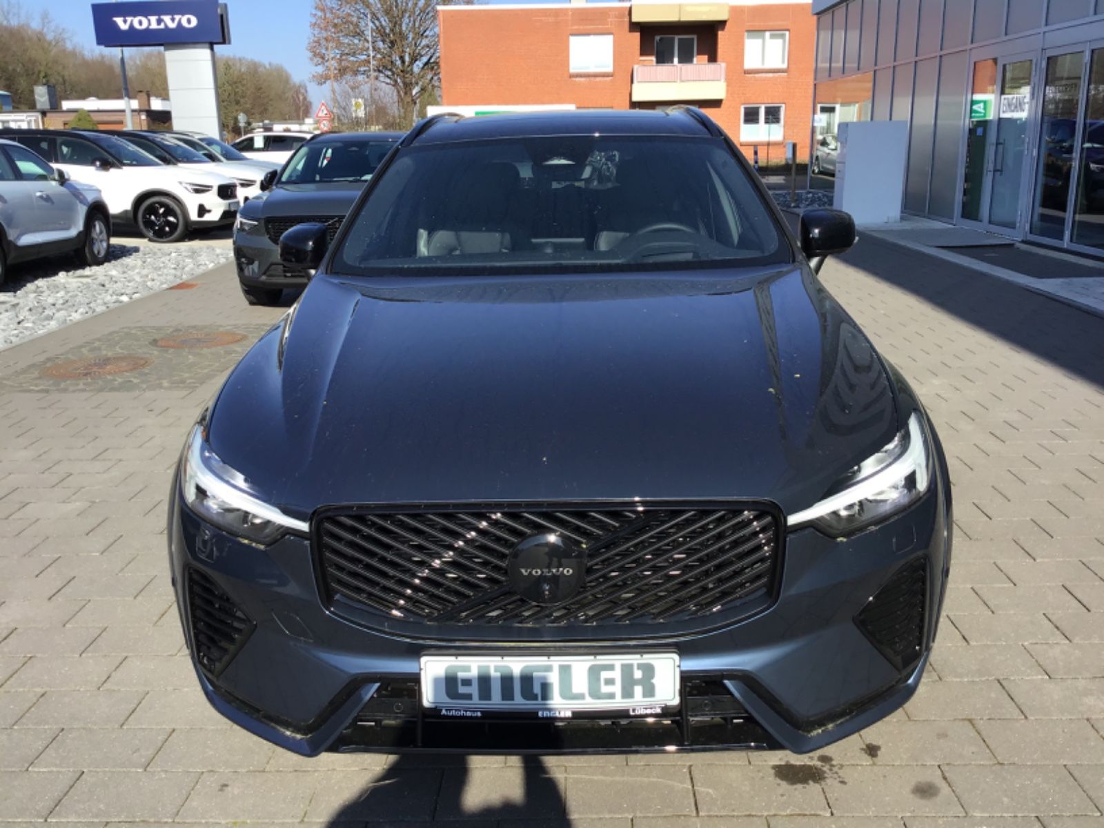 Volvo XC60 Ultra Black Edition Recharge Plug-In Hybrid imagem 2