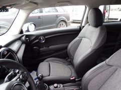 Fahrzeugabbildung MINI Cooper Cooper **LED/ SERVICE-NEU / TOUCHSCREEN**