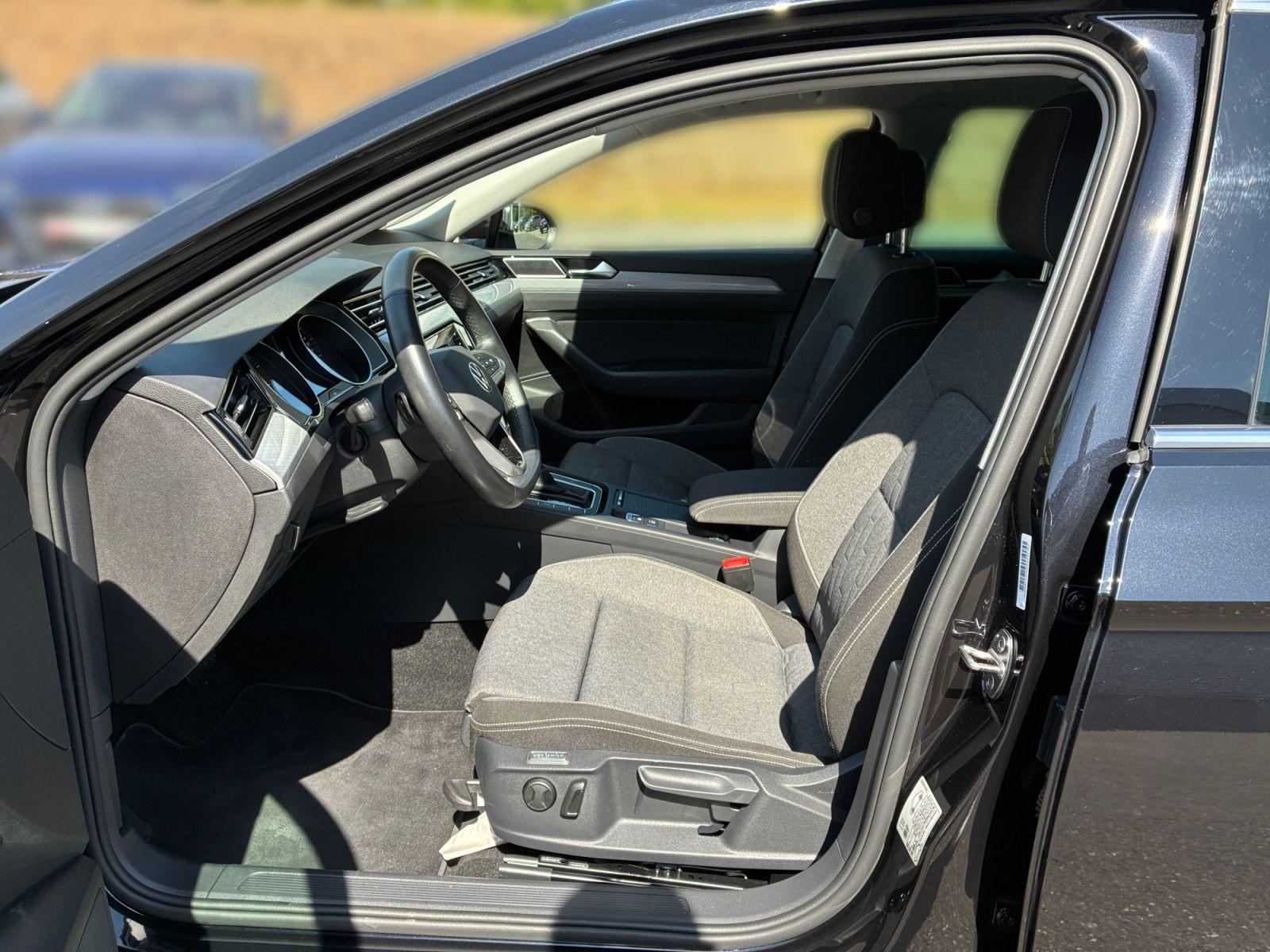 Volkswagen Passat Variant Business 1.5 TSI DSG / Navi, AHK