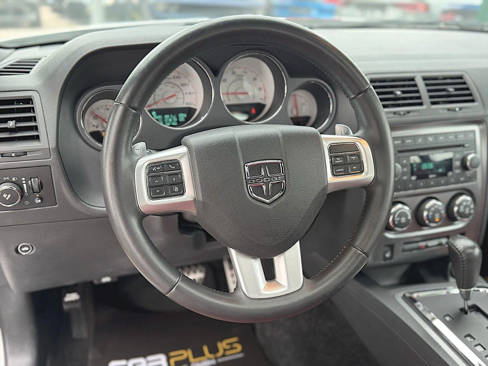 Fahrzeugabbildung Dodge Challenger 5.7 V8 HEMI R/T Sport Original 18tkm!