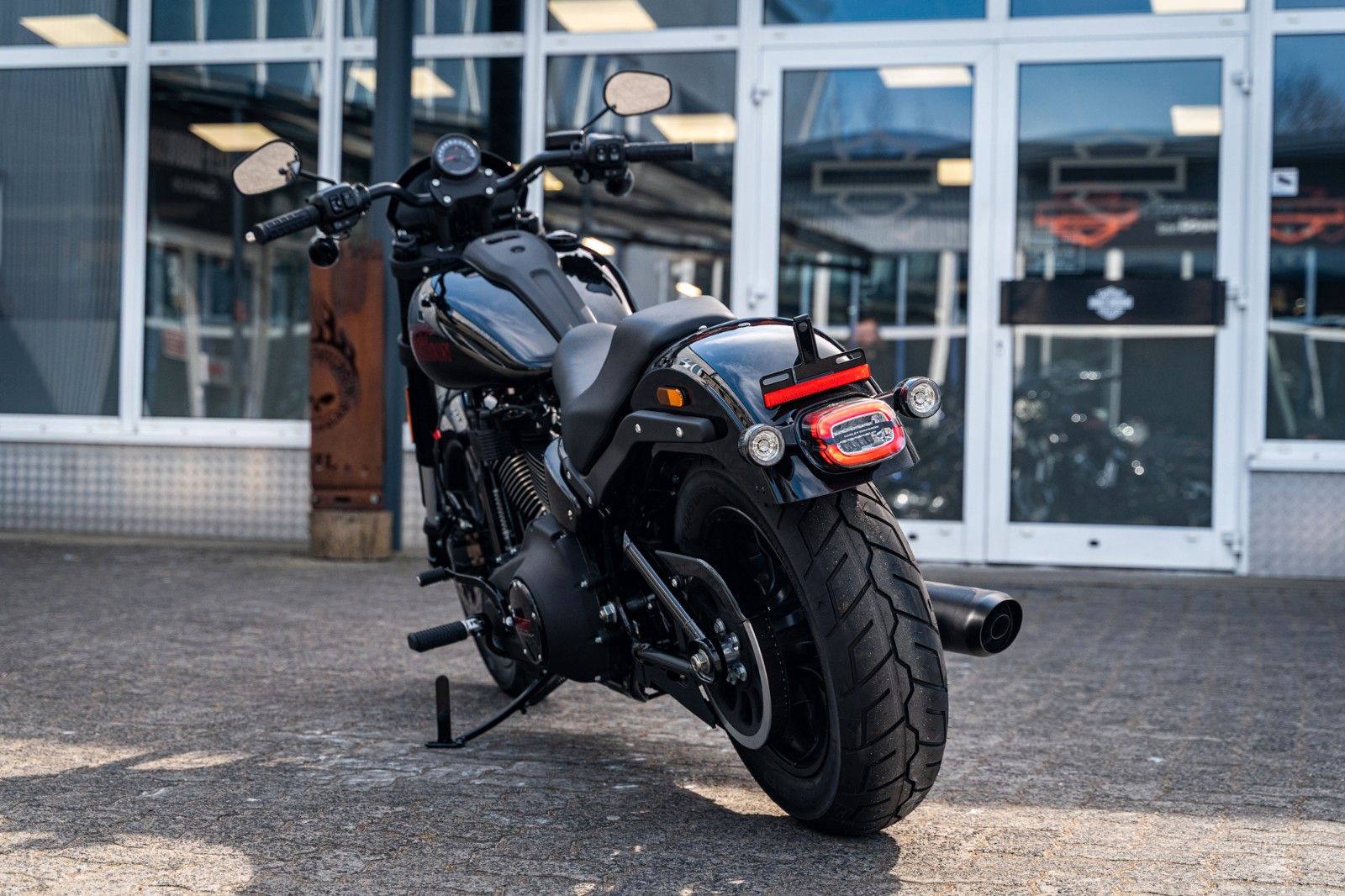Fahrzeugabbildung Harley-Davidson FXLRST LOW RIDER S 117 MY25 Kurzfr. Verfügbar