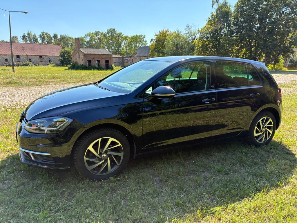 Image of Volkswagen Golf