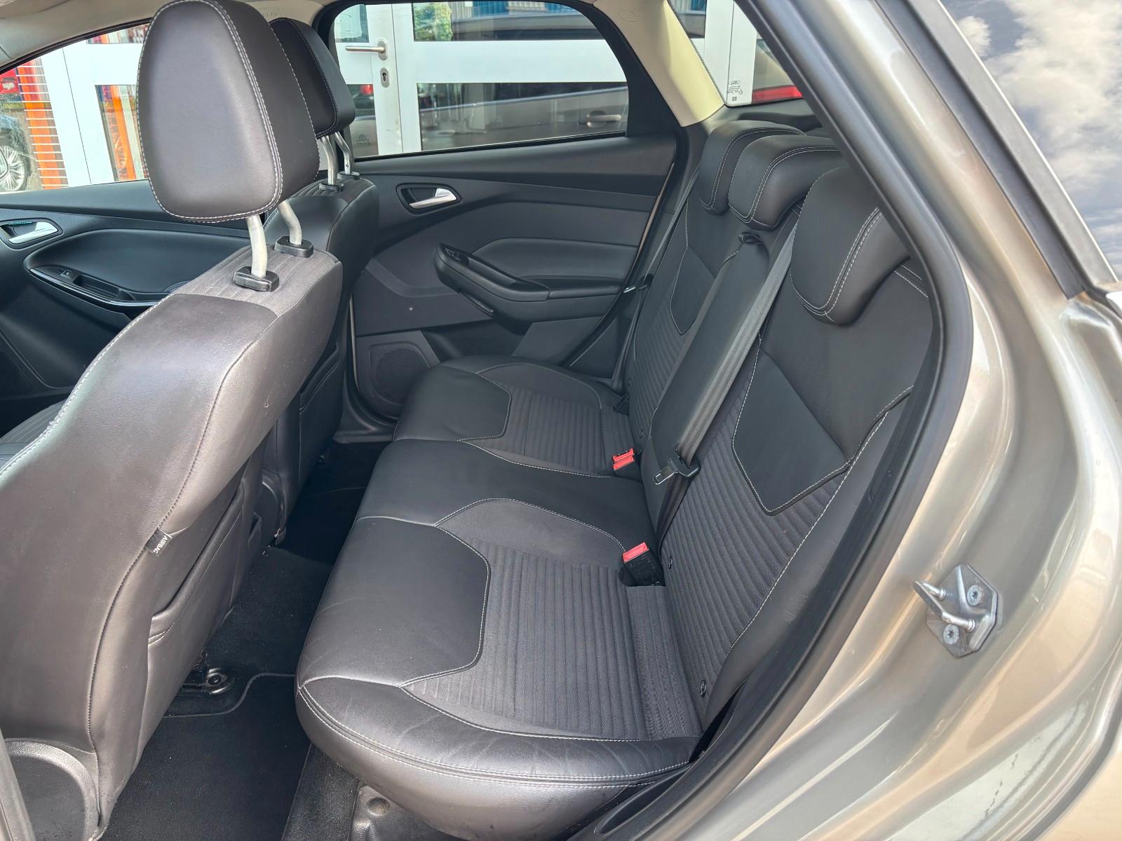 Ford Focus Turnier Titanium* Navigation *Automatik