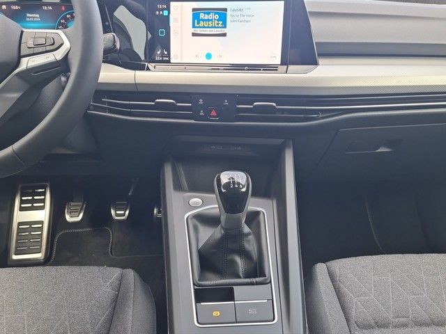 Fahrzeugabbildung Volkswagen Golf VIII 1,0 TSI Move LED Climatronic AID RFK S