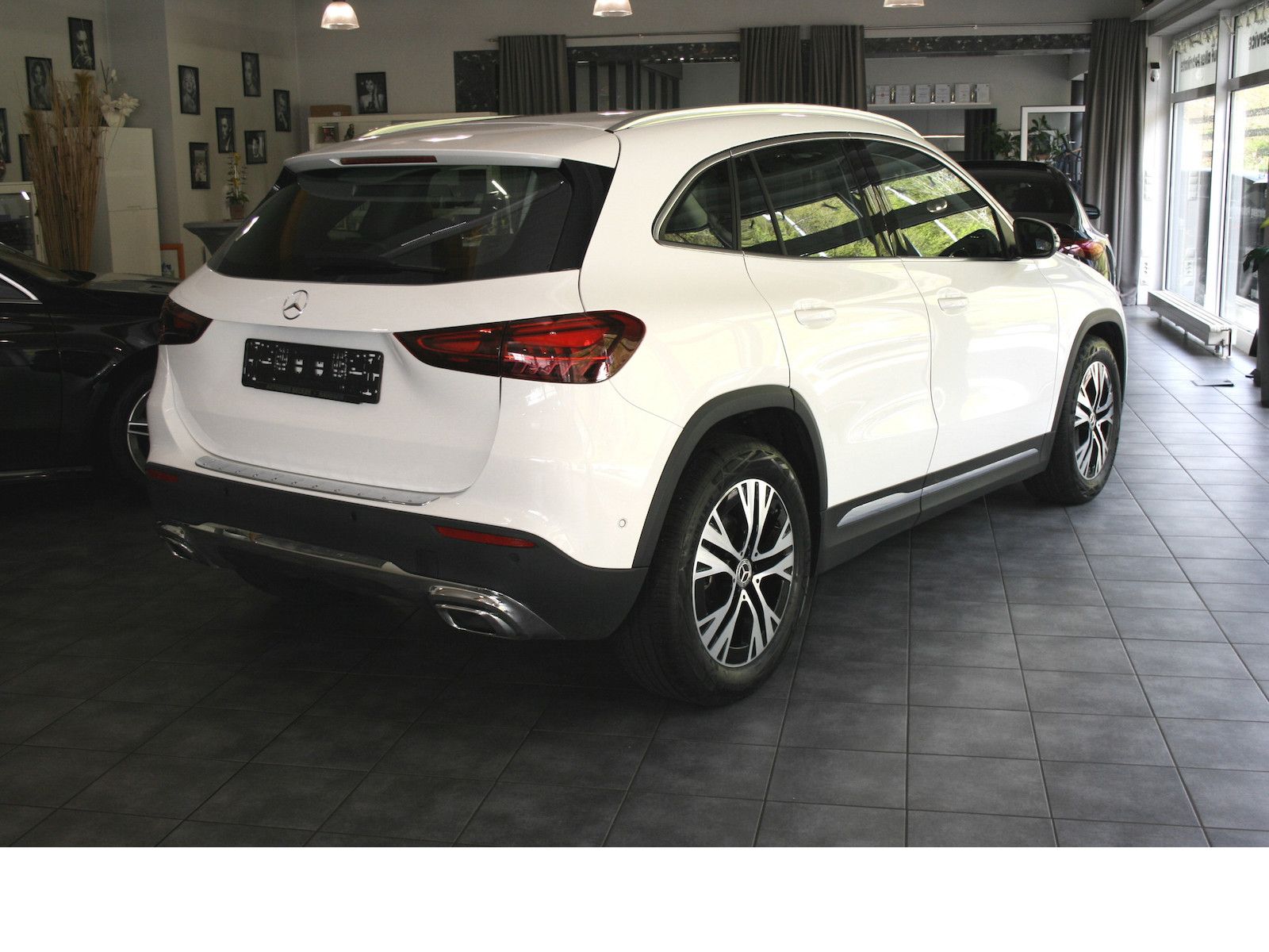Fahrzeugabbildung Mercedes-Benz GLA 180 Progr. Advanced *Winter-Paket*Kamera