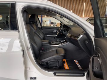 BMW 320d Sport Line *ACC*NAVI*LED*CARPLAY*DAB*