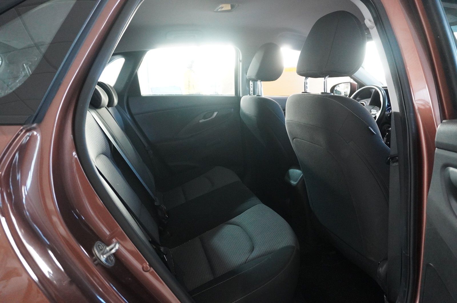 Fahrzeugabbildung Hyundai i30 LIM. 1.0 T-GDI SELECT LED/KLIMA/PDC/TEMP/USB