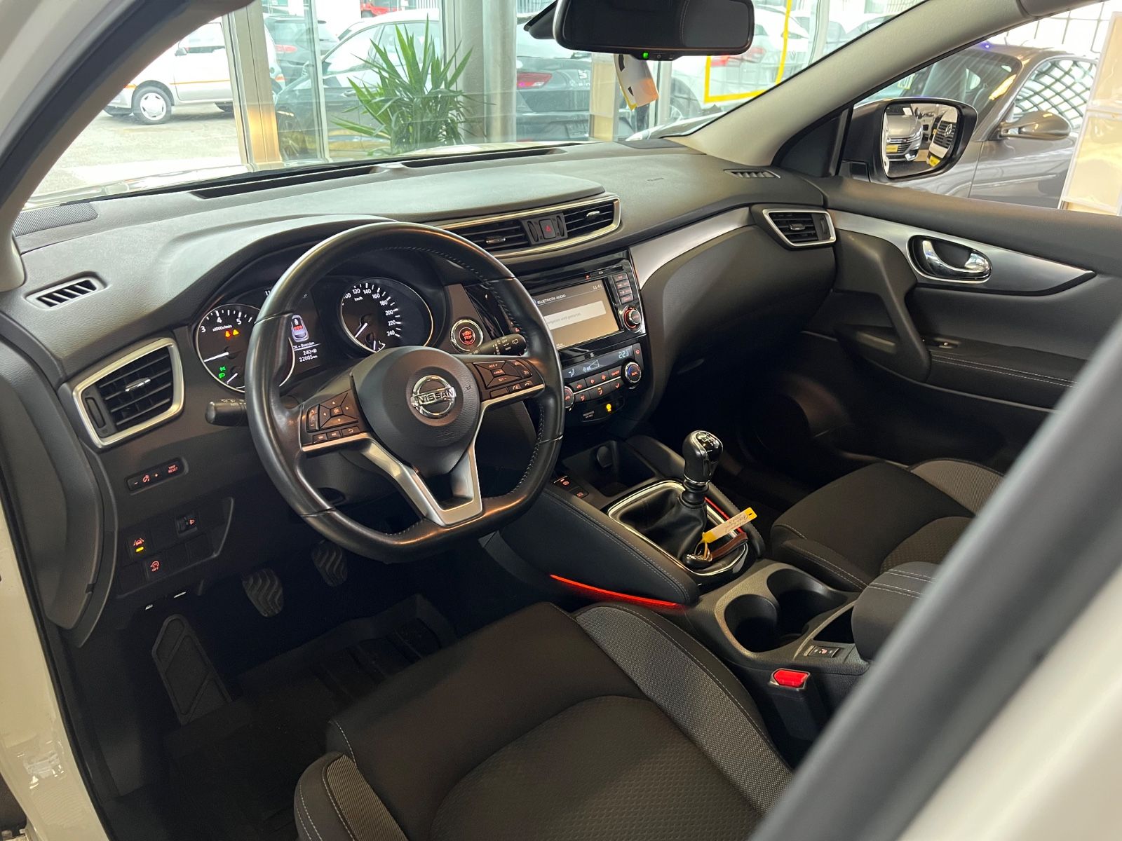 Fahrzeugabbildung Nissan Qashqai N-Connecta *1.HAND* NUR 22.005KM*