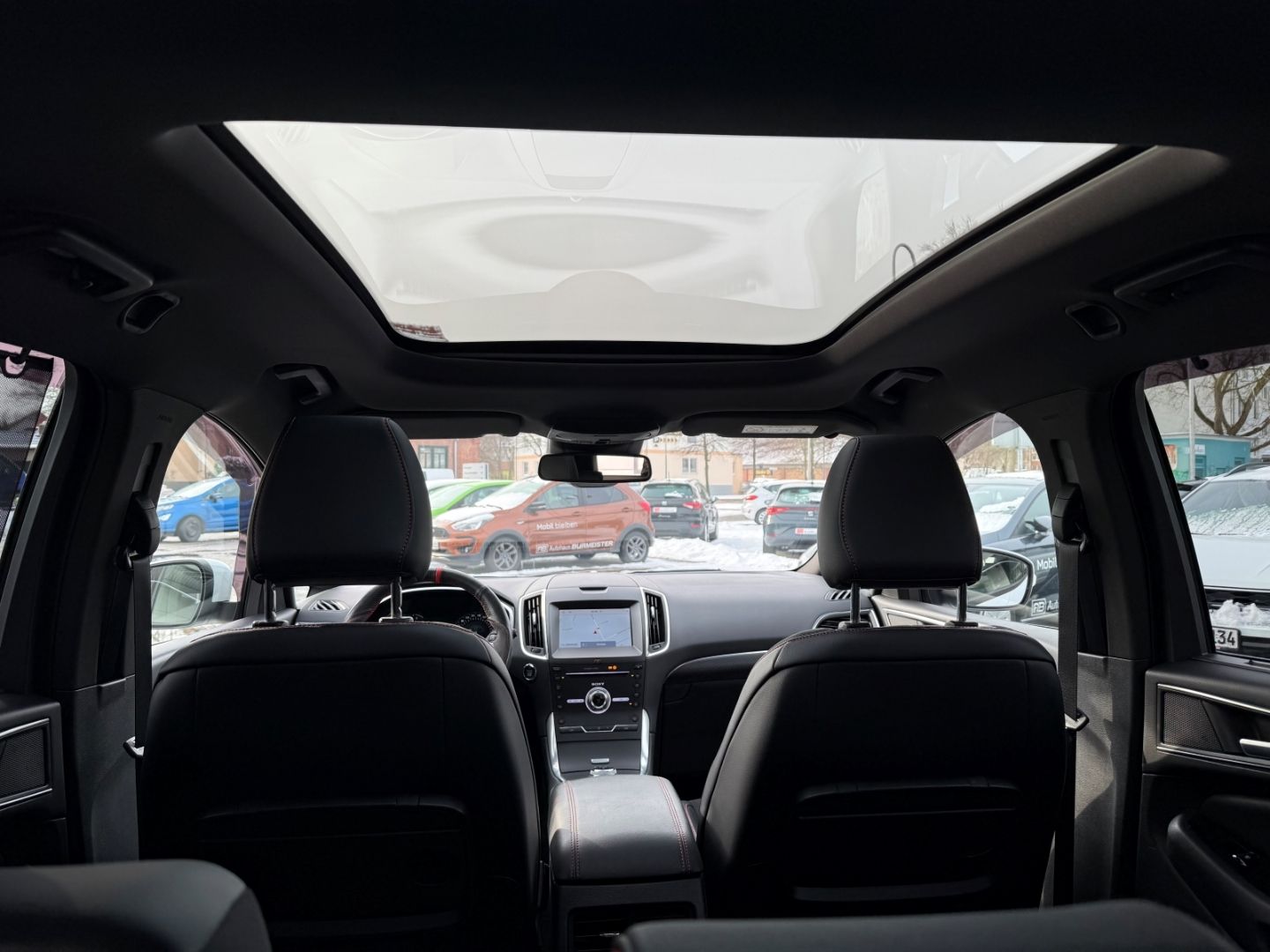 Fahrzeugabbildung Ford S-Max ST-Line ACC LED TWA RFK Pano AHK Navi el.