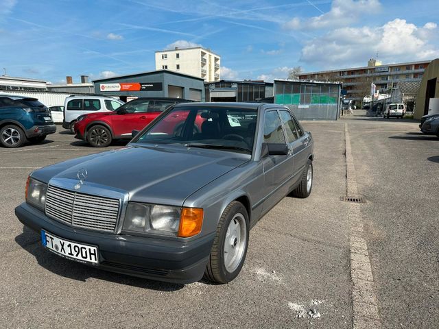 Mercedes-Benz 190 E 2.6