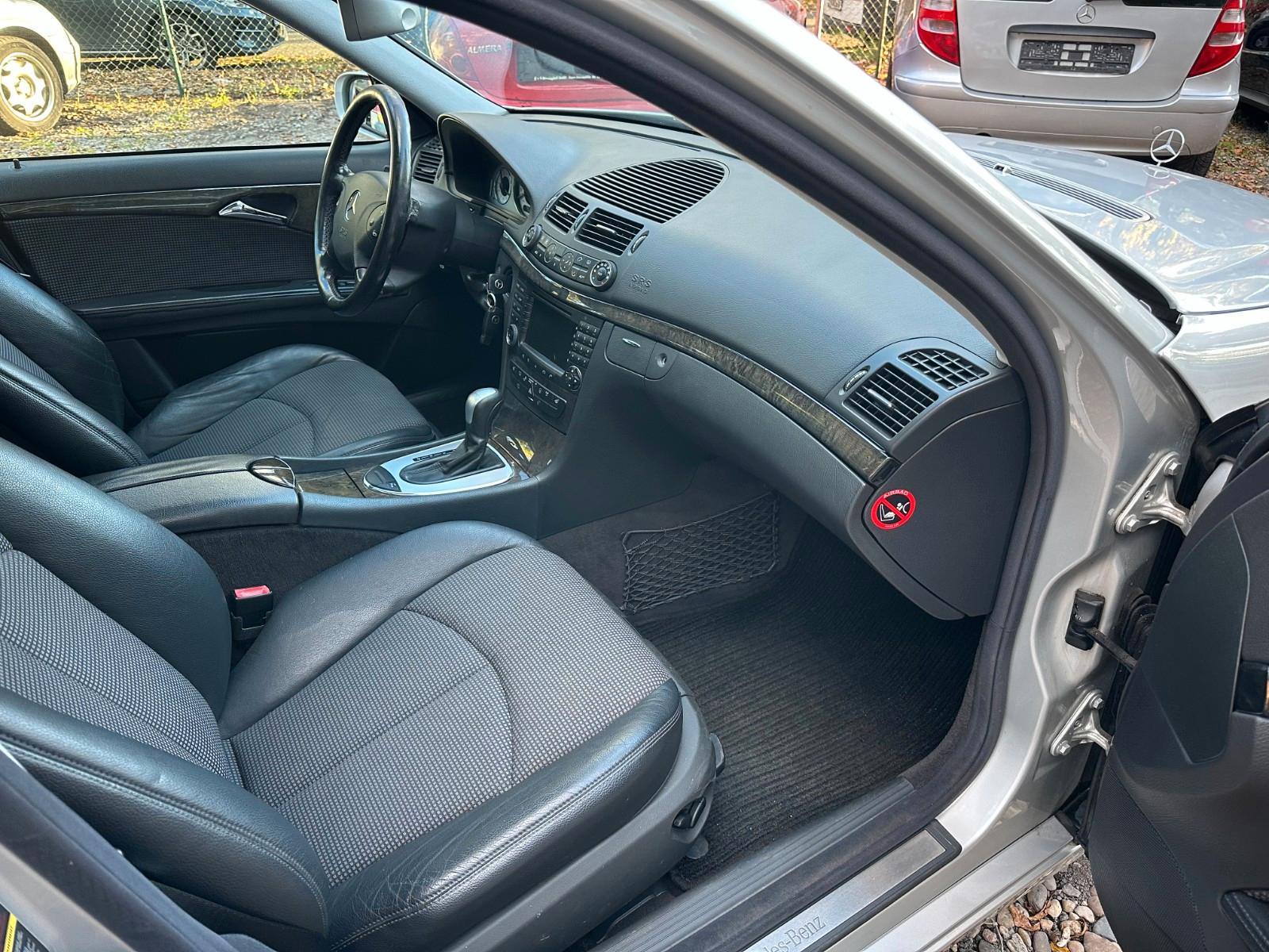 Mercedes-Benz E200 2004 — photo 8