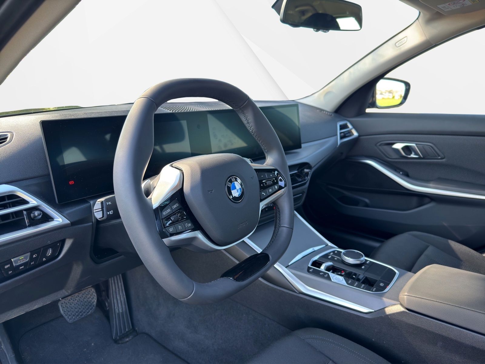 BMW 318 i Touring *KAMERA *DriveAssist foto 10