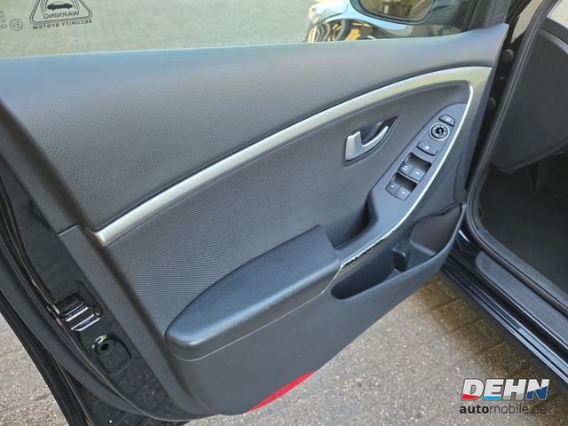 Hyundai i30cw 1.4 FIFA World Cup Edition Silver Navi PDC