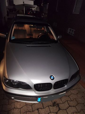 BMW 318i touring -