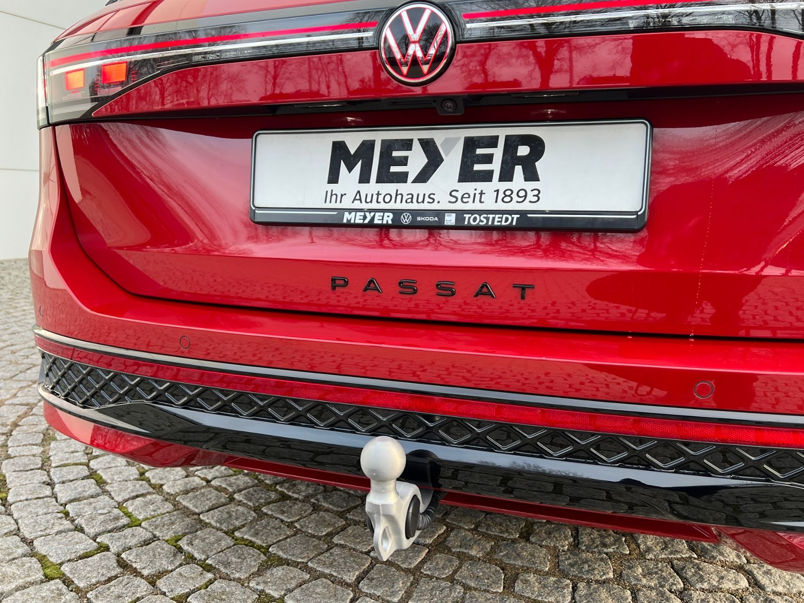 Fahrzeugabbildung Volkswagen Passat Variant R-Line 2.0 TDI DSG 4MOTION *AHK,