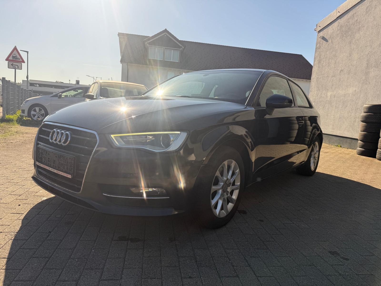 Audi A3 attraction AHK XENON