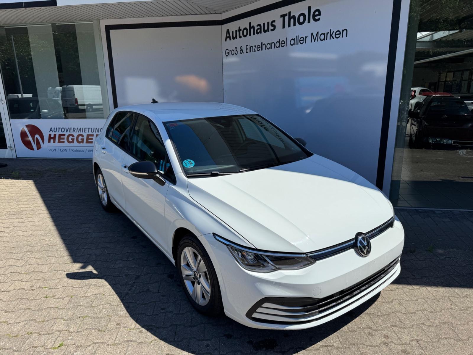 Volkswagen Golf VIII Lim. *ACC+NAVI+AHK*