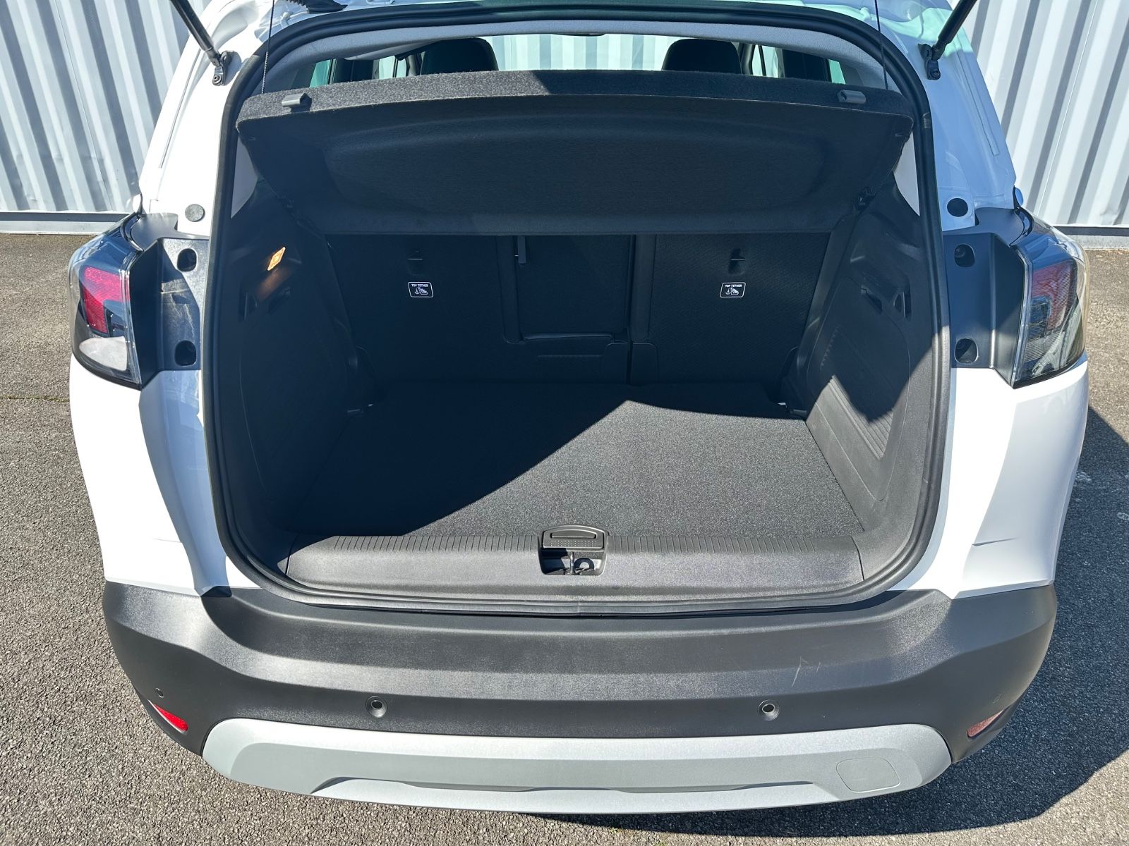 Fahrzeugabbildung Opel Crossland Elegance Navi*Sitzh.*Allw.*Kamera