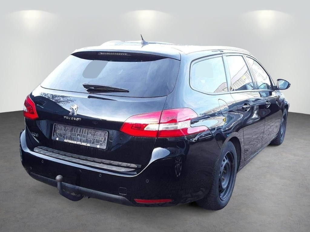 Fahrzeugabbildung Peugeot 308 SW Style AHK GRA Panoramadach Kamera Navi