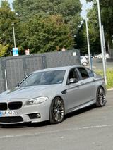 BMW F10 Absoluter Hingucker in nardo grau 3L Diesel  - BMW 525 in Bochum