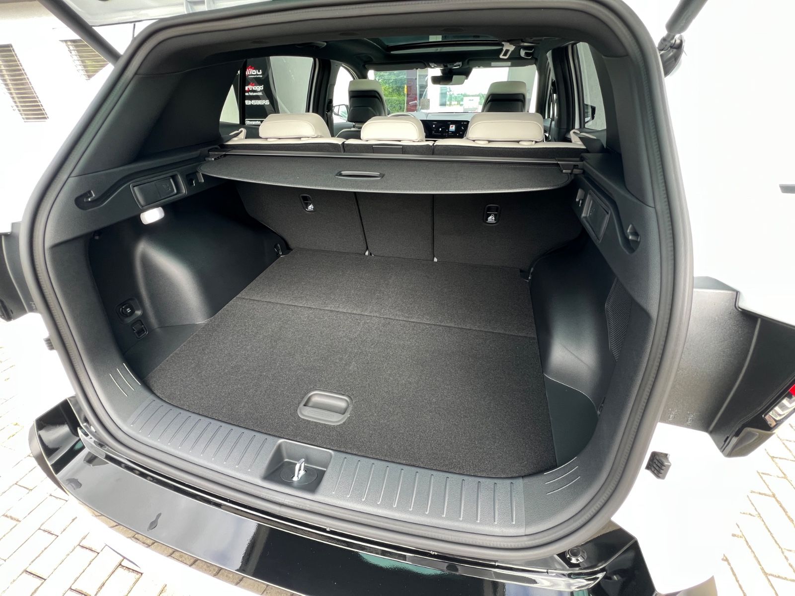 Fahrzeugabbildung Kia SPORTAGE 1.6T AWD DCT GTL SD GD DRI SOUND MJ 25
