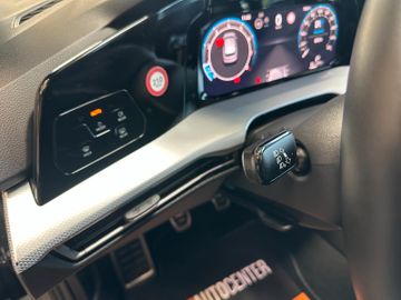 MYAUTOCENTER – Gebraucht- und Jahreswagen mit Werkstattservice in Pfaffenhofen Volkswagen Golf VIII *Keyless*Totwinkel*ACC*PDC*LED*VOLL