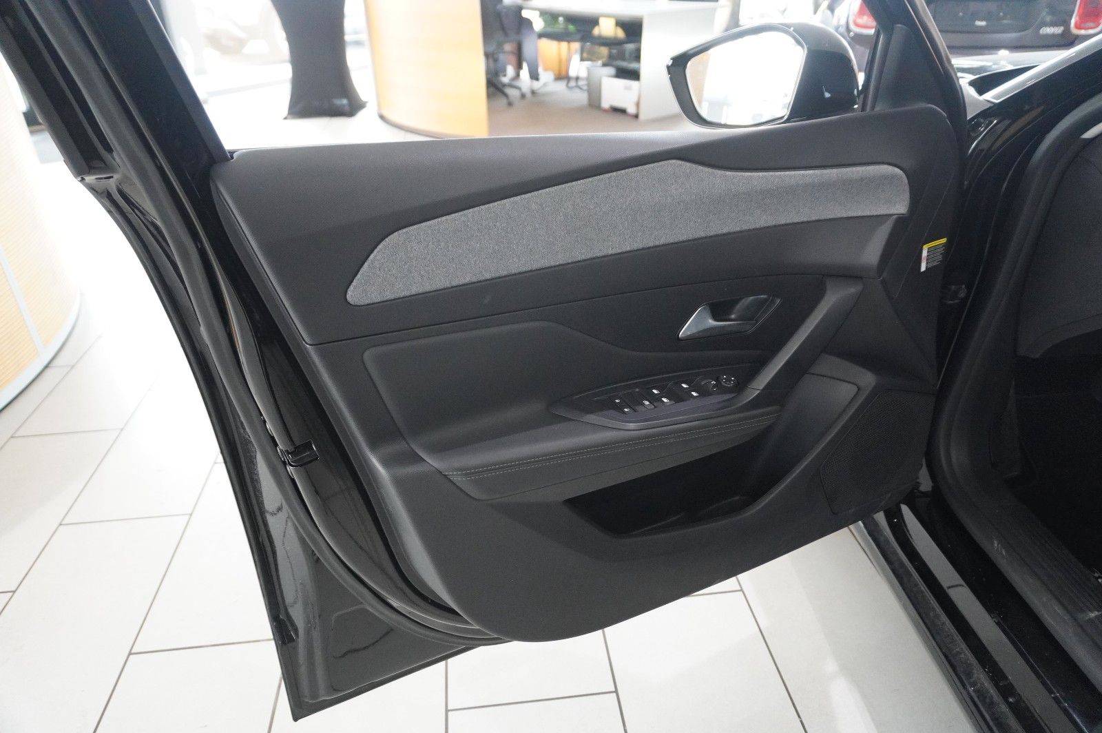 Fahrzeugabbildung Peugeot 308 SW 1.5D ALLURE NAVI/LED/360°/SPORT/SH/VIRT.
